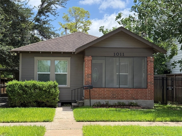 1011 Nadine Street - Photo 1