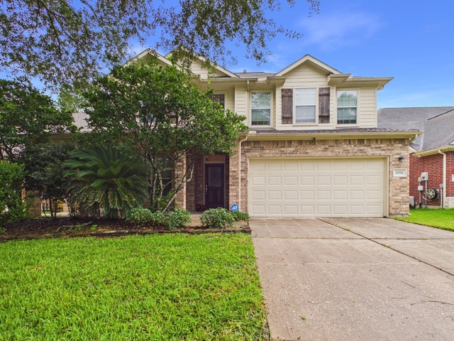 4702 Rolling View Court - Photo 1
