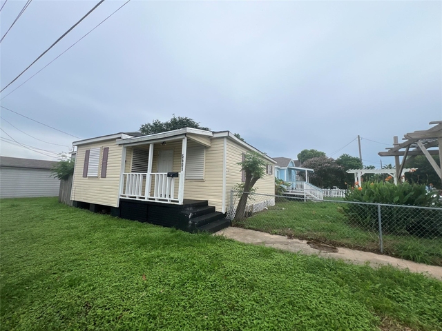 5501 Menard Avenue - Photo 1