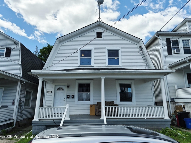 215 Taft Street - Photo 1
