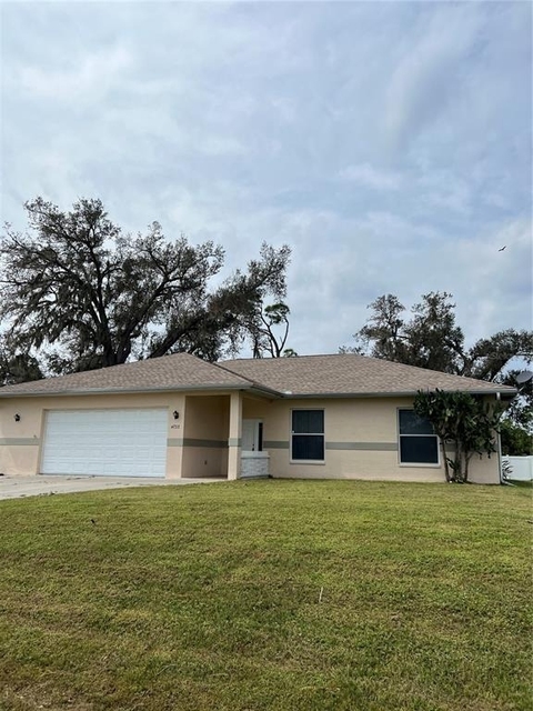 4733 S Cranberry Boulevard - Photo 1