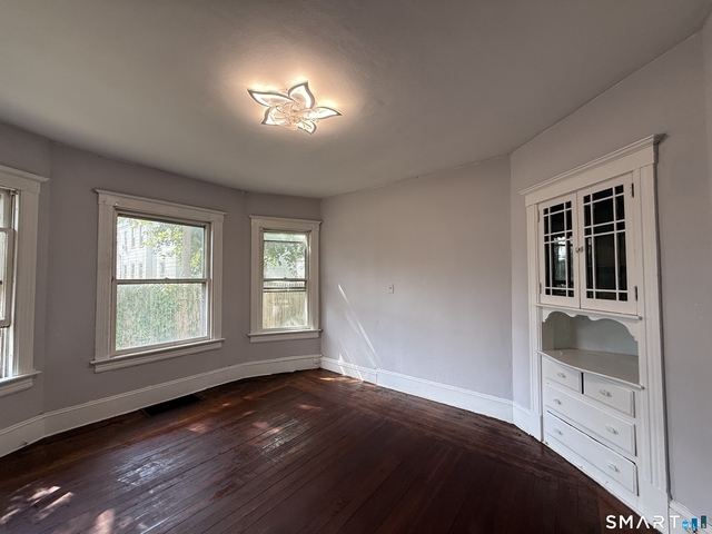 184 Fairview Street - Photo 1