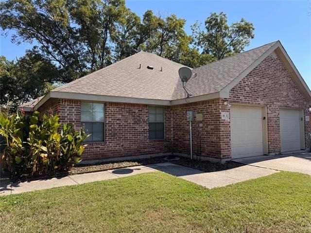 414 N Jackson Avenue - Photo 1