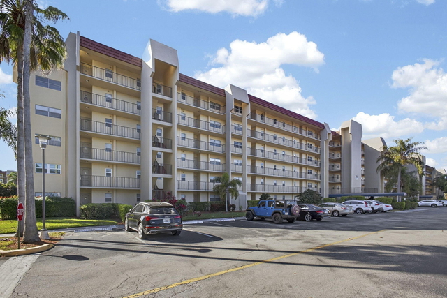 3590 Via Poinciana - Photo 1