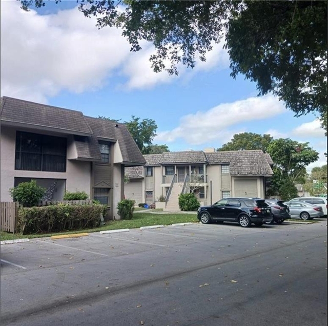 3665 Nw 94th Avenue - Photo 1