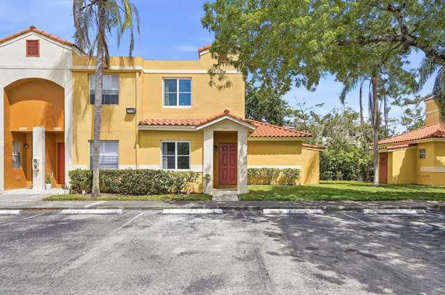 3832 Nw 90th Avenue - Photo 1