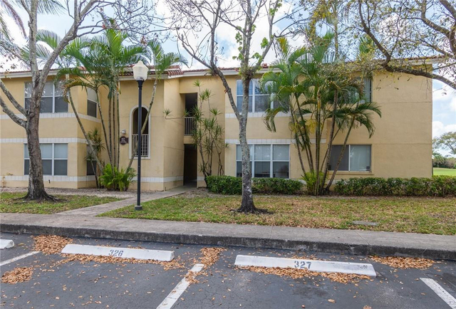 417 Vista Isles Drive - Photo 1