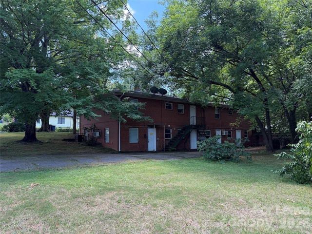 325 Chambers Street - Photo 1