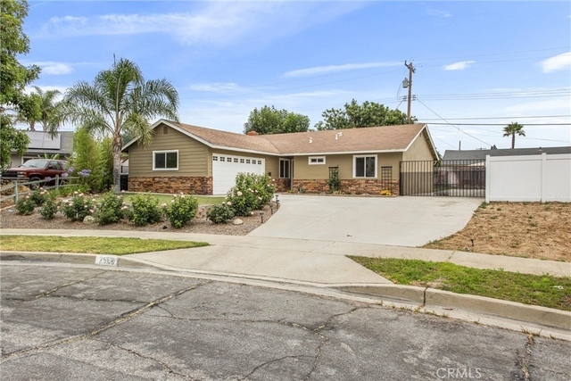 2960 Sterling - Photo 1