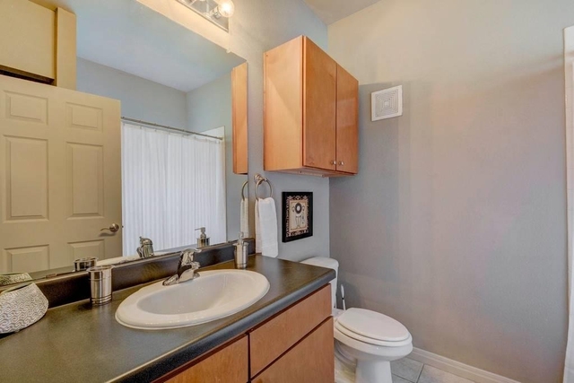 2515 Pearl - Photo 1
