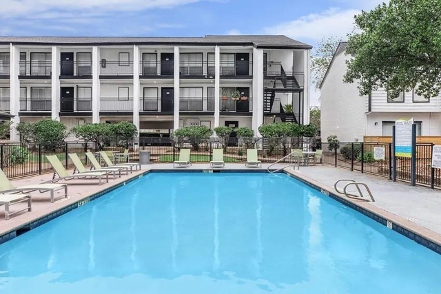 4400 Memorial Drive - Photo 1