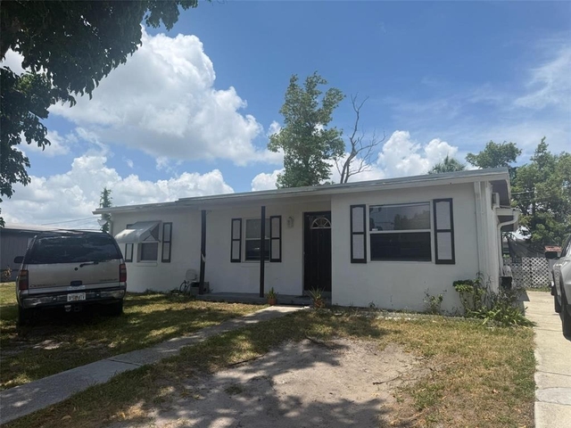 21234 Gladis Avenue - Photo 1