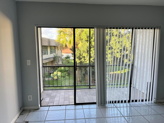 1195 Nw 16th Avenue - Photo 1