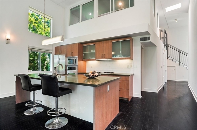 12837 Moorpark Street - Photo 1