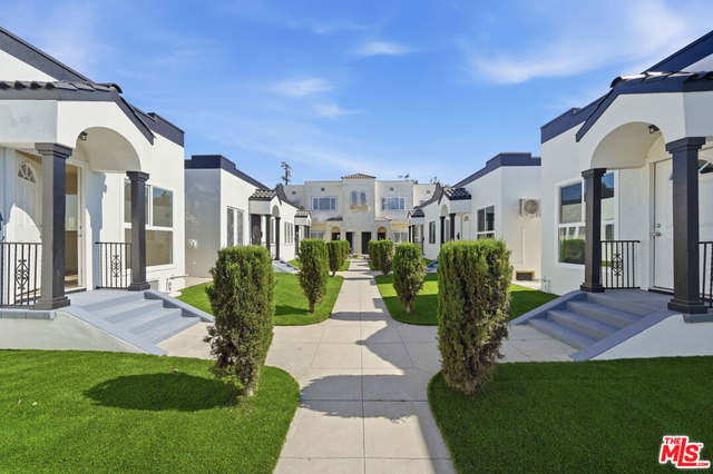 3020 W 12th Street - Photo 1
