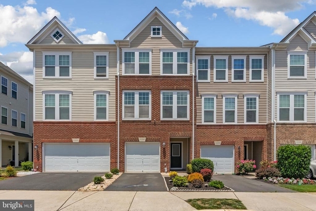 43284 Novi Terrace - Photo 1