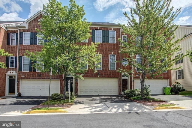 8018 Samuel Street - Photo 1