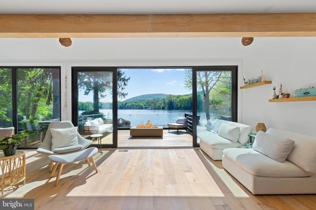 101 Lakeshore Dr - Photo 1