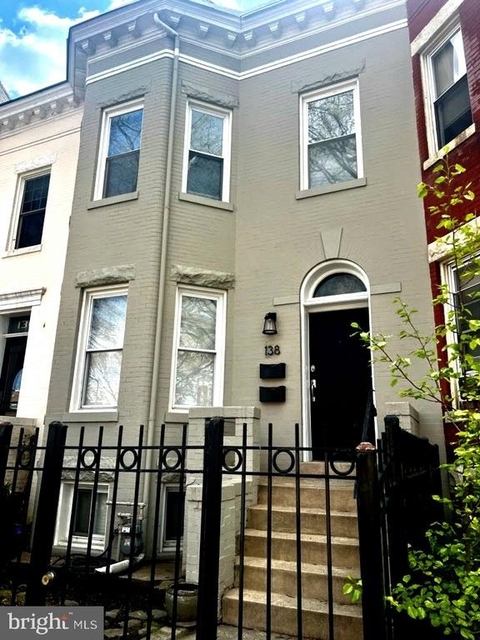 138 Rhode Island Avenue Nw - Photo 1