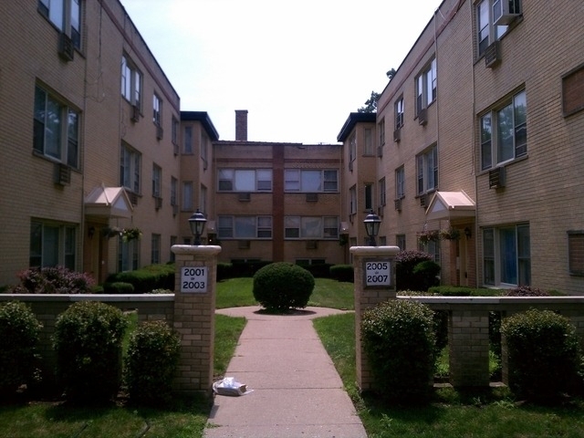 2001 W Touhy Avenue - Photo 1