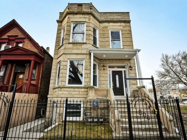 1806 S Trumbull Avenue - Photo 1