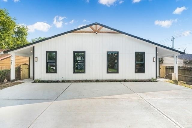 5306 Ridgeway Drive - Photo 1