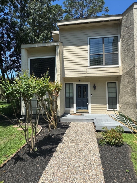 3935 Knollcrest Drive - Photo 1