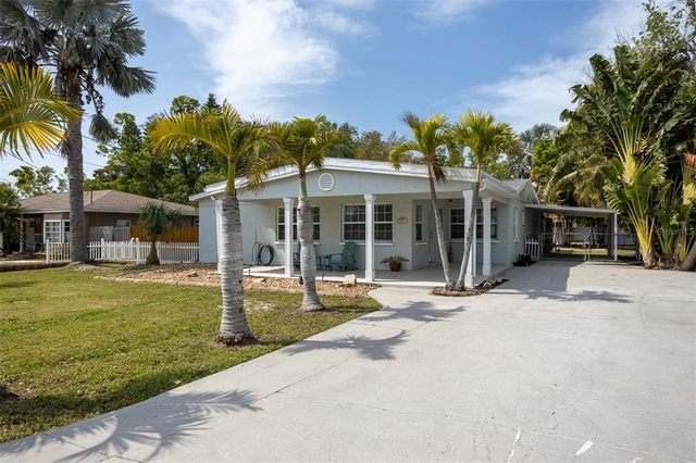 711 Bayshore Drive - Photo 1
