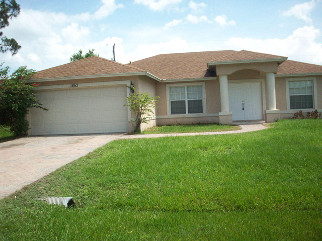 1862 Sw Grant Avenue - Photo 1