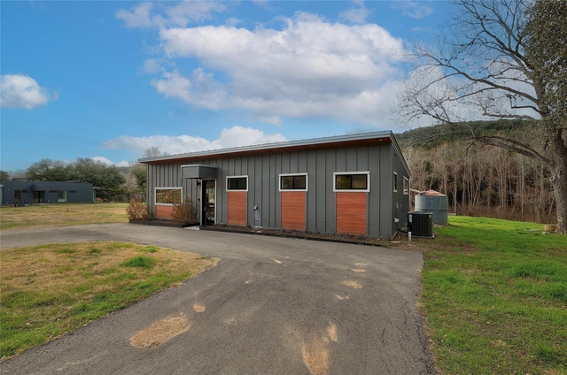 7001 Rr 2222 Rd - Photo 1