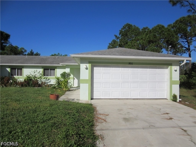 922 Eisenhower Boulevard - Photo 1