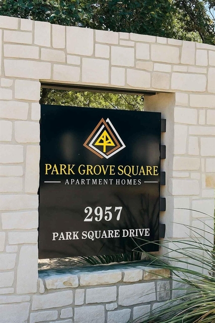 2957 Park Square Drive - Photo 1