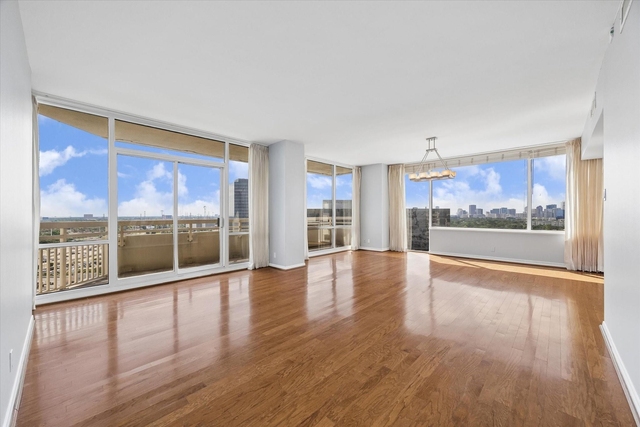 15 Greenway Plaza - Photo 1