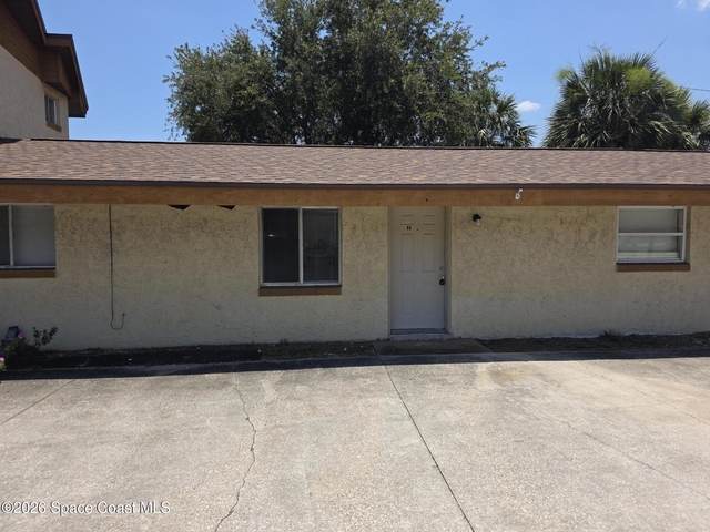 105 Palmetto Avenue - Photo 1