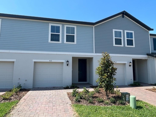 513 Legacy Loop - Photo 1