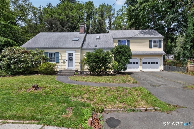 45 Richmond Avenue - Photo 1