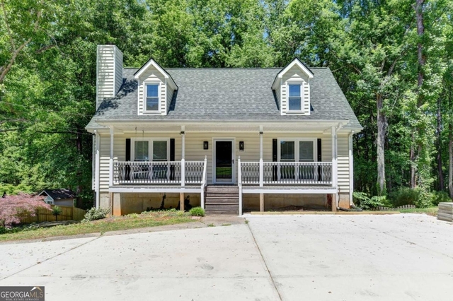 1530 Plunketts Road - Photo 1