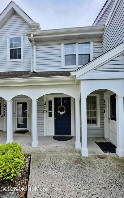 210 Tulip Lane - Photo 1