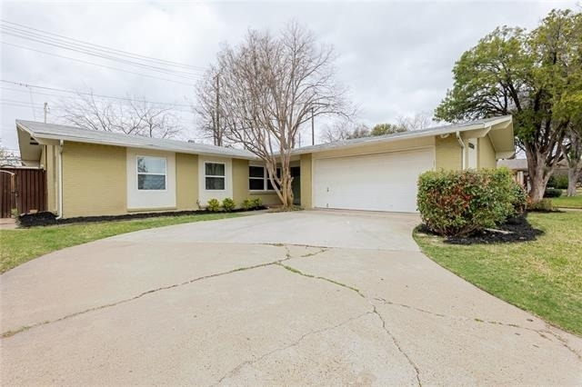 11839 High Meadow Drive - Photo 1