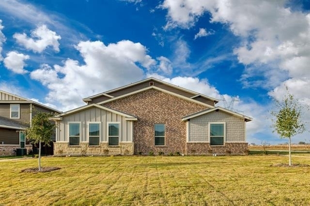 750 Fallow Drive - Photo 1