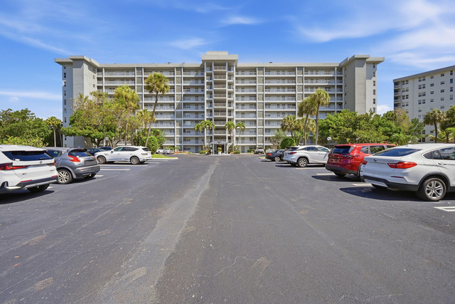4015 W Palm Aire Drive - Photo 1