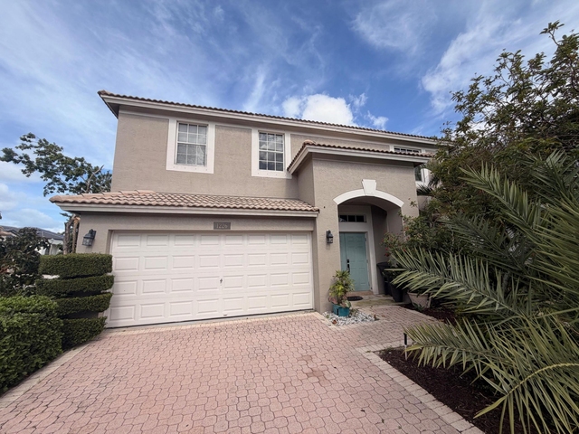 1226 Avondale Lane - Photo 1