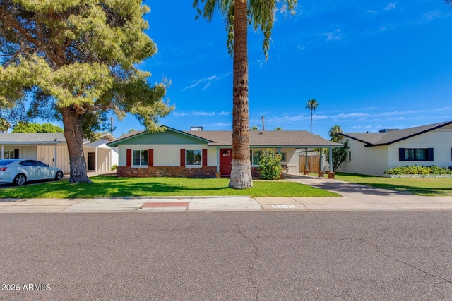 3412 E Turney Avenue - Photo 1