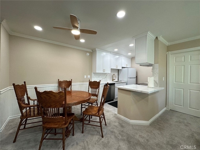 552 N Bellflower Boulevard - Photo 1