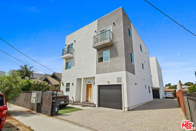 1805 S New England Street - Photo 1