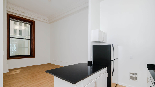 71 Broadway - Photo 1