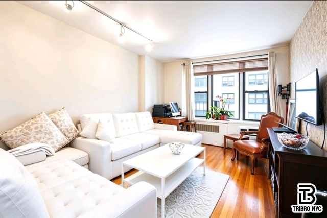 200 E 28th Street - Photo 1