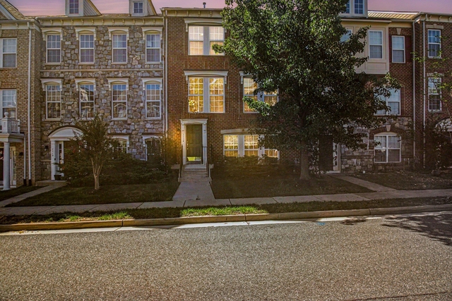 1114 Ellis Avenue - Photo 1