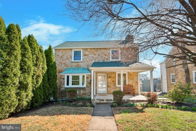 1156 Garfield Avenue - Photo 1