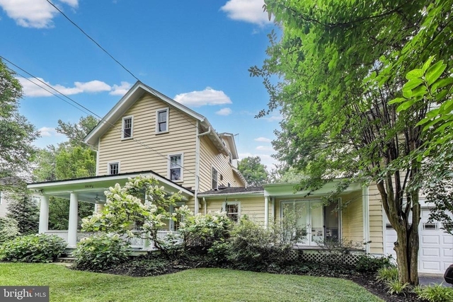 5809 Grosvenor Lane - Photo 1